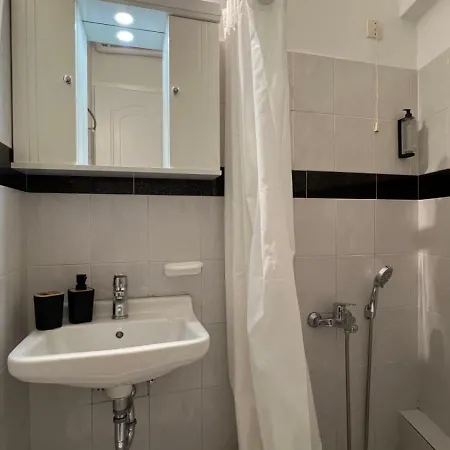 Zoufi's In The Heart Of The Old Town Patras