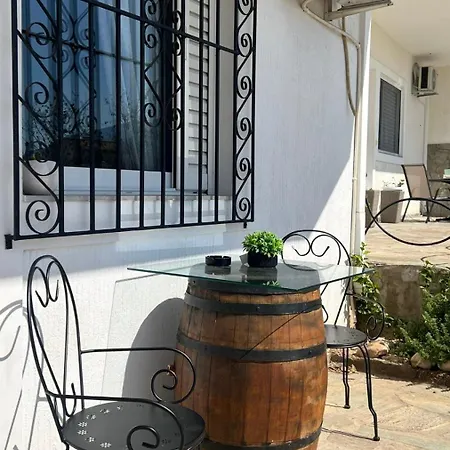 Zoufi's In The Heart Of The Old Town *