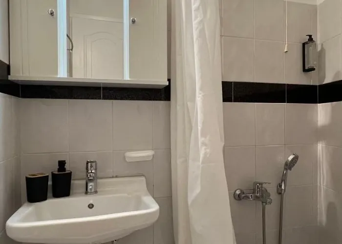 Zoufi's In The Heart Of The Old Town Patras