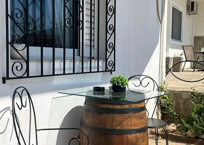 Zoufi's In The Heart Of The Old Town *